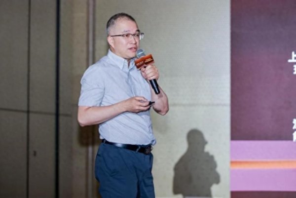 同花顺e配 海尔消金梁树峰：AI+金融进入重构期，技术迭代催生新质生产力